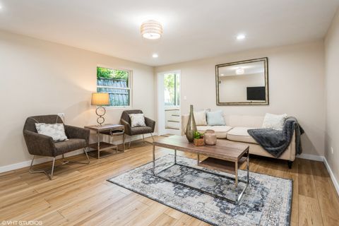 Tiny photo for 725 Locust Road, Wilmette, IL 60091 (MLS # 12489371)