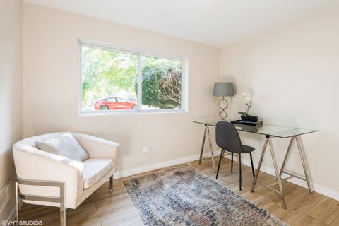 Tiny photo for 725 Locust Road, Wilmette, IL 60091 (MLS # 12489371)