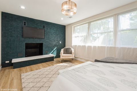 Tiny photo for 725 Locust Road, Wilmette, IL 60091 (MLS # 12489371)