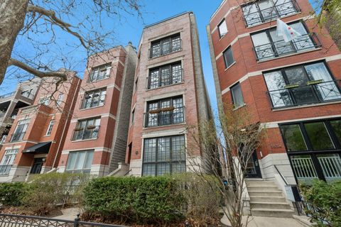 3532 N Fremont Street 3 Chicago IL 60657