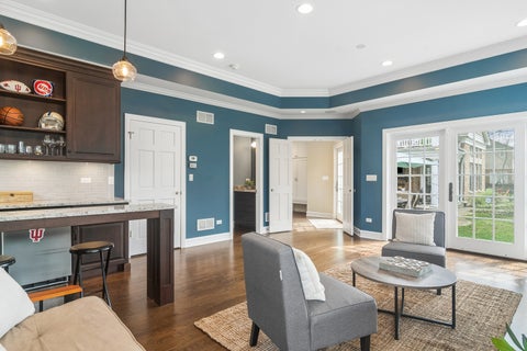 Tiny photo for 630 S Beverly Lane, Arlington Heights, IL 60005 (MLS # 12742684)