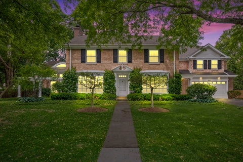 Tiny photo for 630 S Beverly Lane, Arlington Heights, IL 60005 (MLS # 12742684)