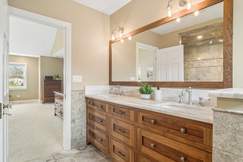 Tiny photo for 630 S Beverly Lane, Arlington Heights, IL 60005 (MLS # 12742684)