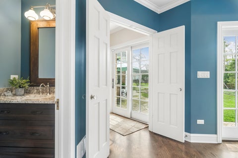 Tiny photo for 630 S Beverly Lane, Arlington Heights, IL 60005 (MLS # 12742684)