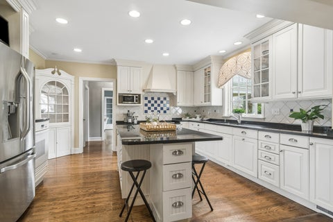 Tiny photo for 630 S Beverly Lane, Arlington Heights, IL 60005 (MLS # 12742684)