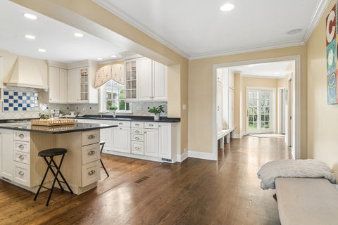 Tiny photo for 630 S Beverly Lane, Arlington Heights, IL 60005 (MLS # 12742684)