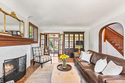 Tiny photo for 9955 S Hamilton Avenue, Chicago, IL 60643 (MLS # 12607181)