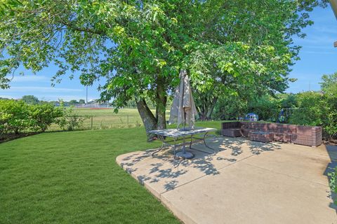 Tiny photo for 562 Revere Avenue, Westmont, IL 60559 (MLS # 12475706)