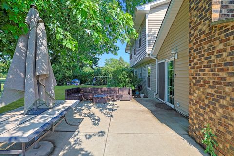 Tiny photo for 562 Revere Avenue, Westmont, IL 60559 (MLS # 12475706)