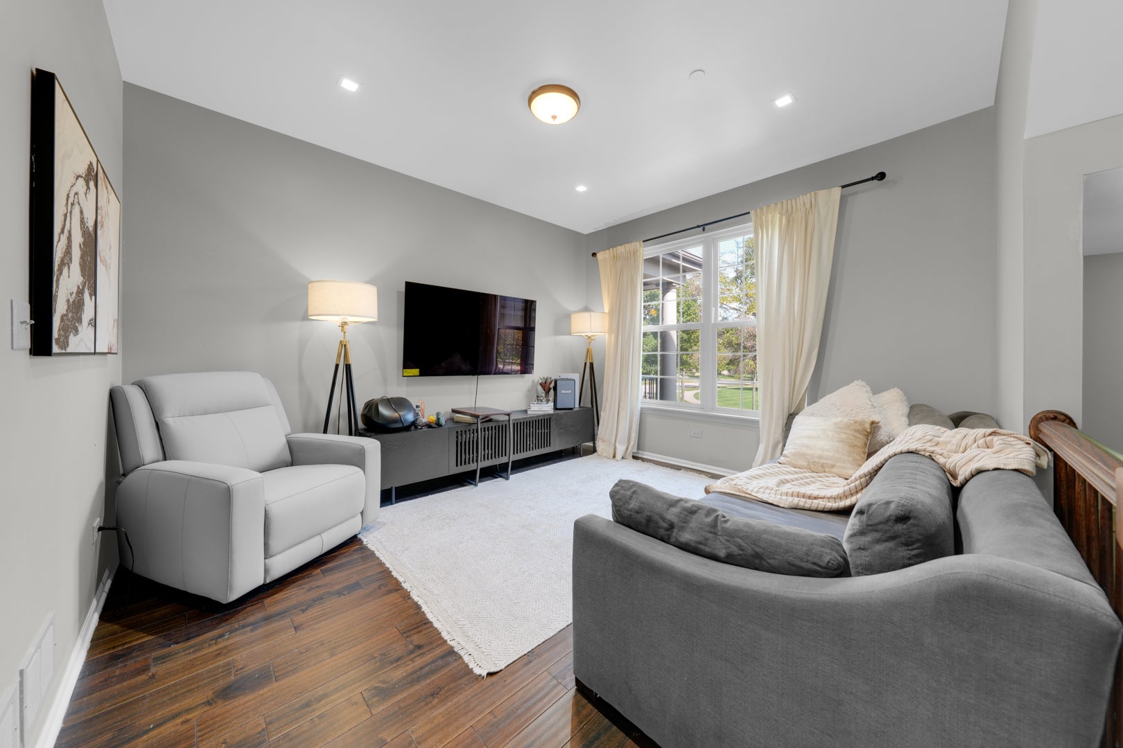 2537 Waterbury Lane