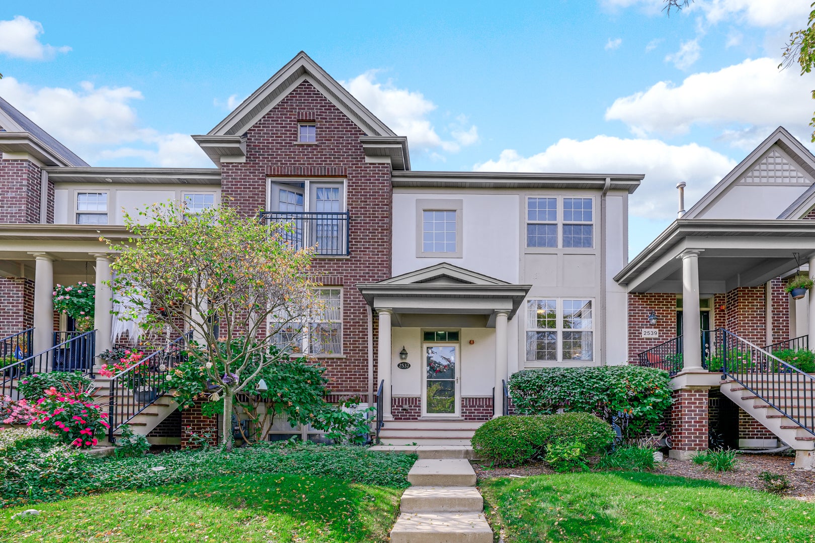 2537 Waterbury Lane