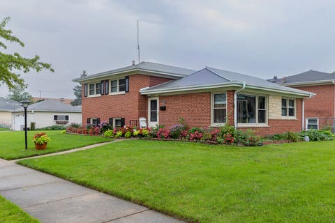 2201 Pine Street, Des Plaines, IL 60018 - #: 12730182