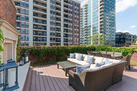 Tiny photo for 446 W Huron Street, Chicago, IL 60654 (MLS # 12502577)