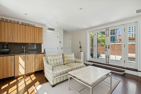 Tiny photo for 446 W Huron Street, Chicago, IL 60654 (MLS # 12502577)