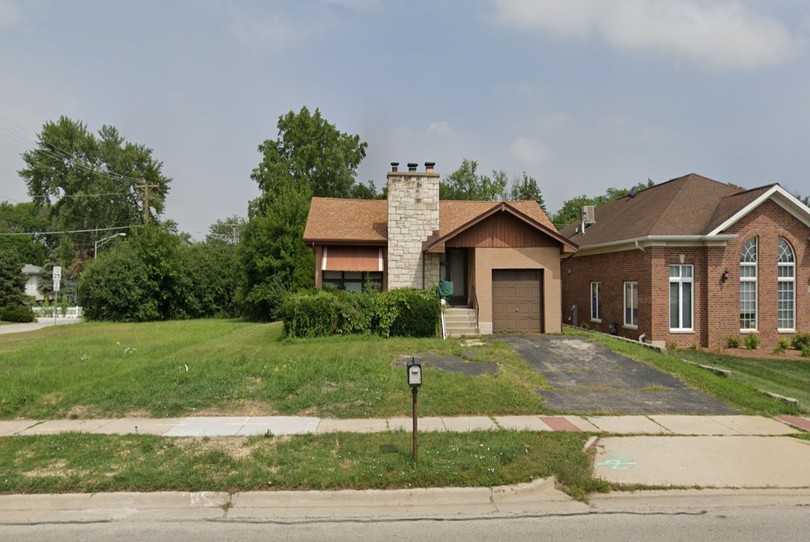 200 S Addison Road