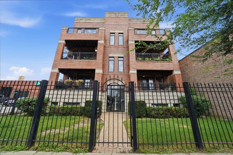 Photo of 5445 N Northwest Highway #1S, Chicago, IL 60630 (MLS # 12754114)