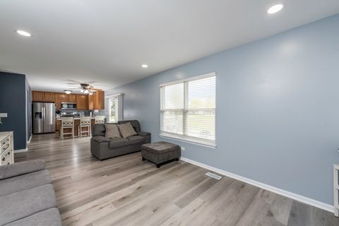 Tiny photo for 2177 W Wicklow Lane, Round Lake, IL 60073 (MLS # 12628609)