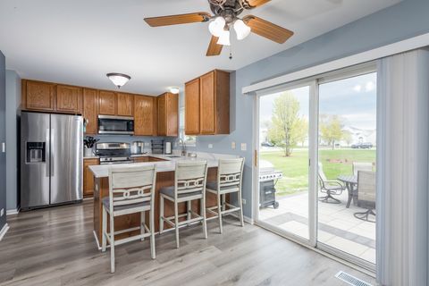 Tiny photo for 2177 W Wicklow Lane, Round Lake, IL 60073 (MLS # 12628609)