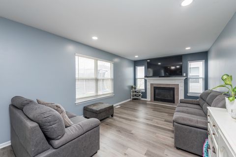 Tiny photo for 2177 W Wicklow Lane, Round Lake, IL 60073 (MLS # 12628609)