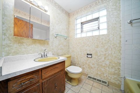 Tiny photo for 4555 S Washtenaw Avenue S, Chicago, IL 60632 (MLS # 12506459)