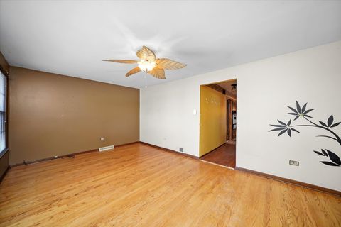 Tiny photo for 4555 S Washtenaw Avenue S, Chicago, IL 60632 (MLS # 12506459)