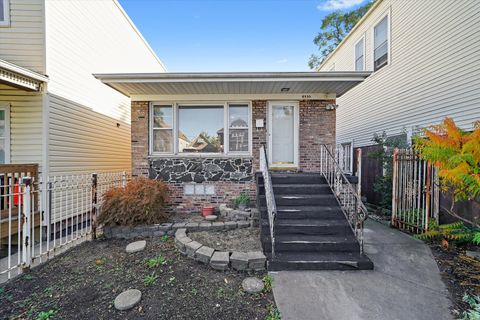 Photo of 4555 S Washtenaw Avenue S, Chicago, IL 60632 (MLS # 12506459)