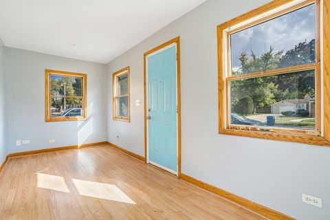 Tiny photo for 5416 Franklin Avenue, Oak Lawn, IL 60453 (MLS # 12513579)