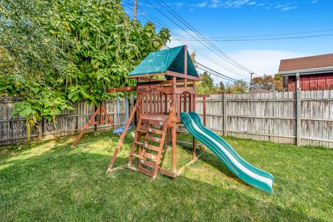 Tiny photo for 5416 Franklin Avenue, Oak Lawn, IL 60453 (MLS # 12513579)