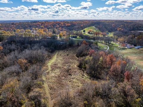 Tiny photo for 4028 Telegraph Road, Davenport, IA 52804 (MLS # 12581022)