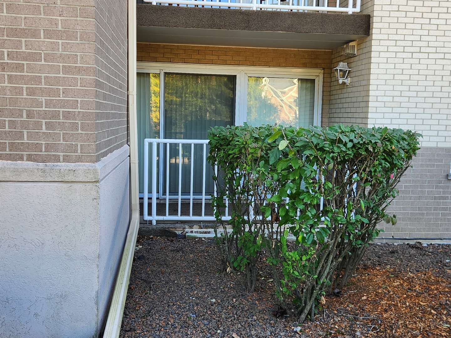 Wood Dale, Illinois 60191, United States, 2 Bedrooms Bedrooms, ,2 BathroomsBathrooms,Residential,Active,234438