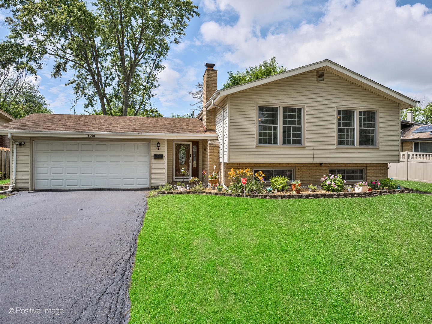 18902 Jonathan Lane