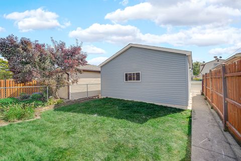 Tiny photo for 4721 W Warwick Avenue, Chicago, IL 60641 (MLS # 12518171)