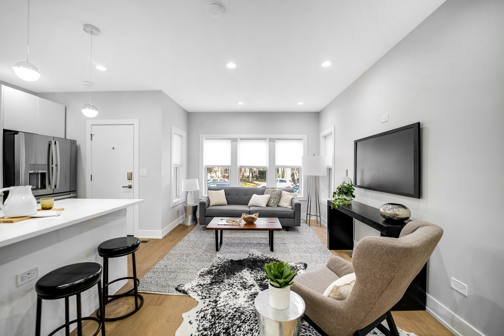 4721 W Warwick Avenue