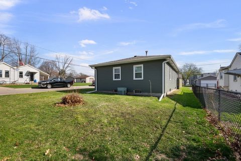 Tiny photo for 1226 26th Street, Bettendorf, IA 52722 (MLS # 12613484)