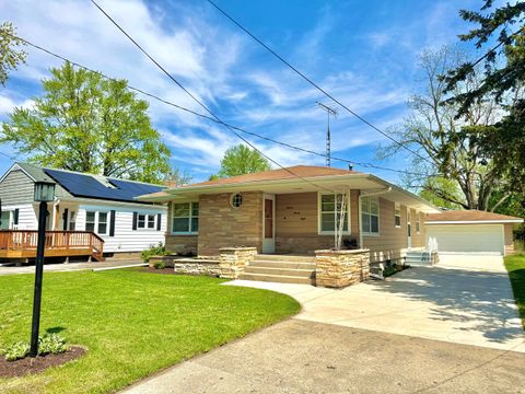 1128 Somonauk Street Sycamore IL 60178