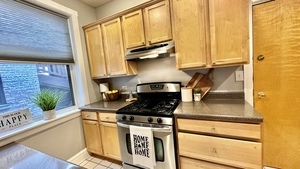1319 W Addison Street 1A