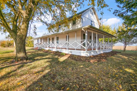 Photo of 2773 N 900 East Road, Ashkum, IL 60911 (MLS # 12511149)