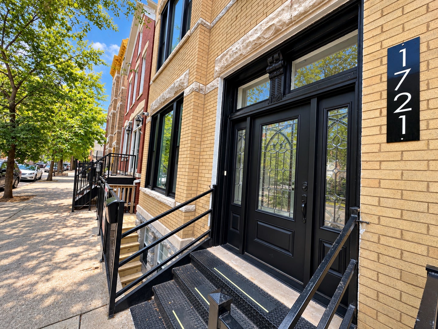 1721 W Pierce Avenue 3