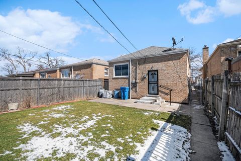 Tiny photo for 7726 S Troy Street, Chicago, IL 60652 (MLS # 12596541)