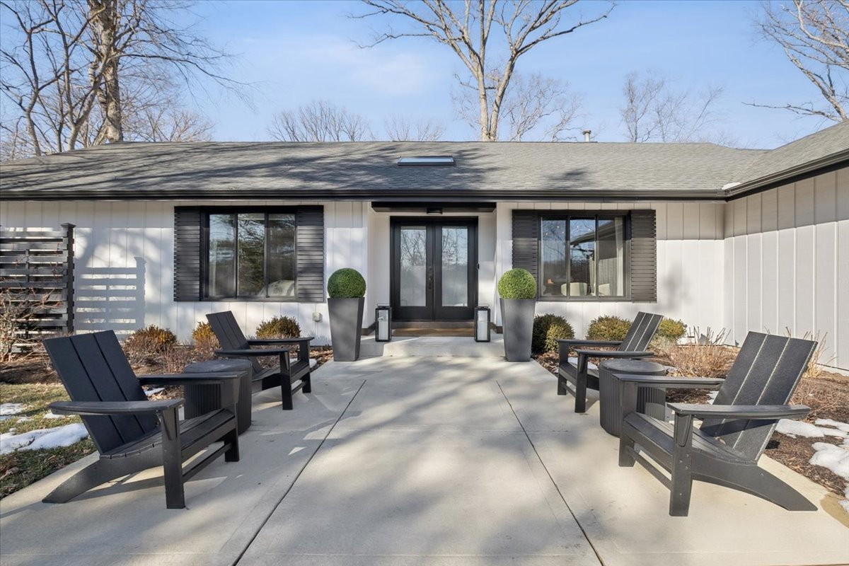 1828 White Fence Lane