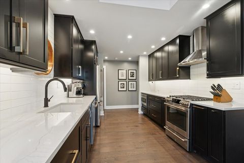 Tiny photo for 1828 White Fence Lane, Libertyville, IL 60048 (MLS # 12573581)