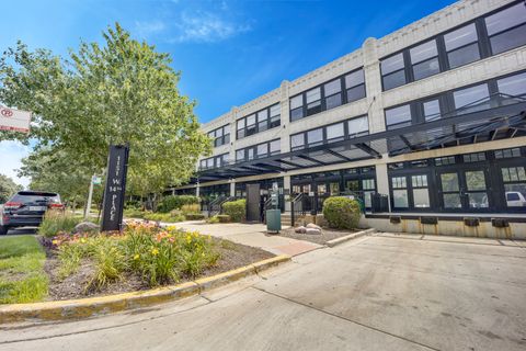 1151 W 14th Place 106 Chicago IL 60608