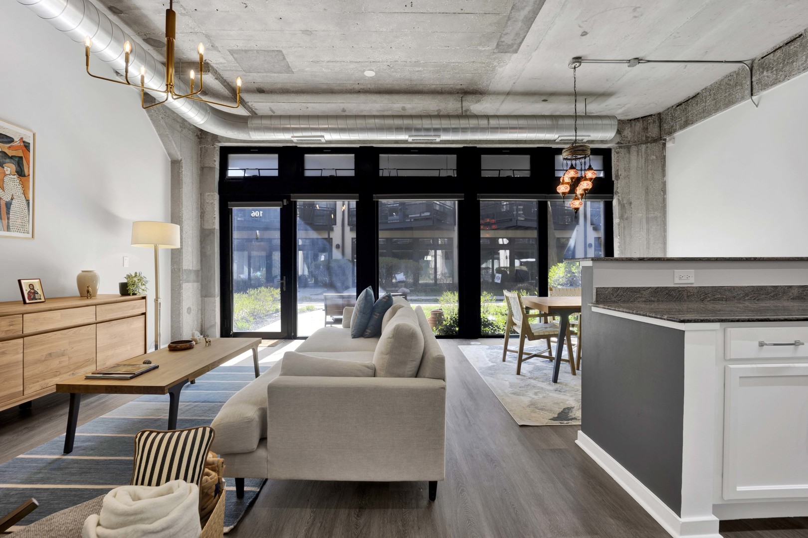 1151 W 14th Place 106