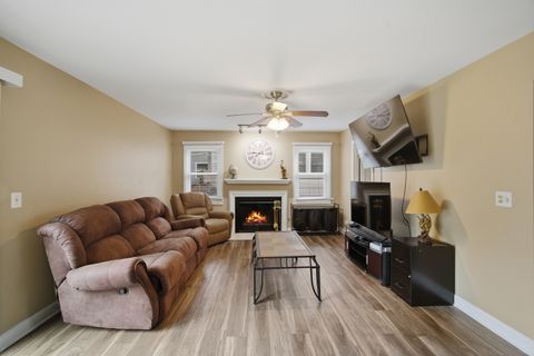 Tiny photo for 55 Washington Avenue, Streamwood, IL 60107 (MLS # 12656560)