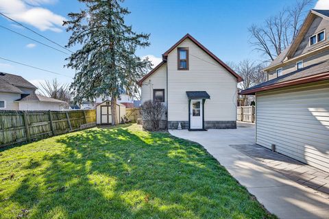 Tiny photo for 222 Leland Street, Bloomington, IL 61701 (MLS # 12592512)