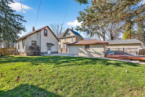 Tiny photo for 222 Leland Street, Bloomington, IL 61701 (MLS # 12592512)