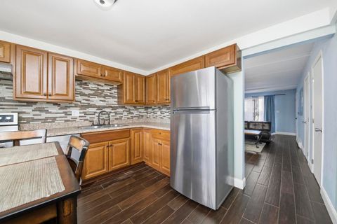 Tiny photo for 142 Klein Creek Court #B, Carol Stream, IL 60188 (MLS # 12575637)