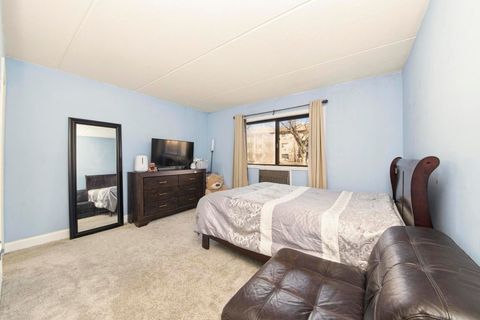 Tiny photo for 142 Klein Creek Court #B, Carol Stream, IL 60188 (MLS # 12575637)