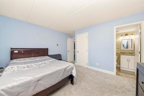 Tiny photo for 142 Klein Creek Court #B, Carol Stream, IL 60188 (MLS # 12575637)