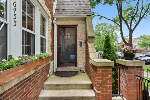 Tiny photo for 6455 N Talman Avenue, Chicago, IL 60645 (MLS # 12670514)